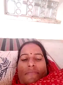 Snapshot of Suhani_hot12 chatting on 10-24-25, 07:18 Suhani hot12 online show from 10-24-25, 07:18