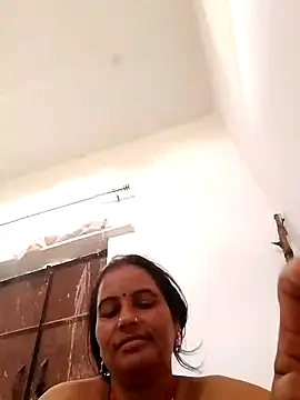 Snapshot of Suhani_hot12 chatting on 10-04-25, 12:17 Suhani hot12 online show from 10-04-25, 12:17