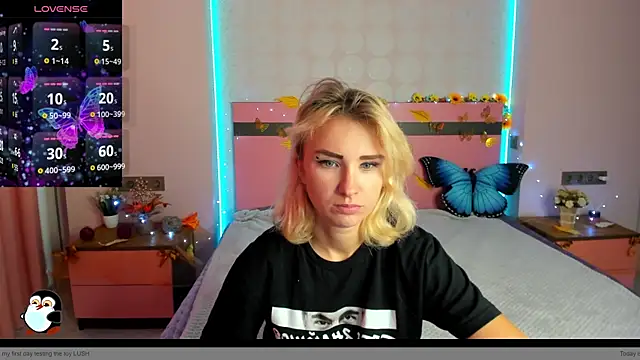 Snapshot of MeryMidnight chatting on 10-13-25, 06:15 MeryMidnight online show from 10-13-25, 06:15