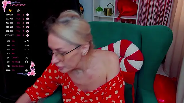 Snapshot of PamellaMurphy chatting on 02-20-26, 07:43 PamellaMurphy online show from 02-20-26, 07:43