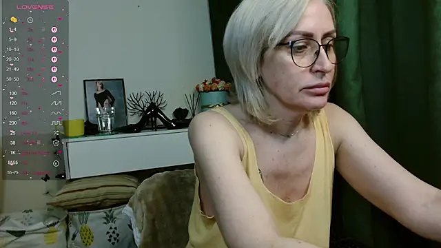 Snapshot of PamellaMurphy chatting on 04-19-26, 11:51 PamellaMurphy online show from 04-19-26, 11:51