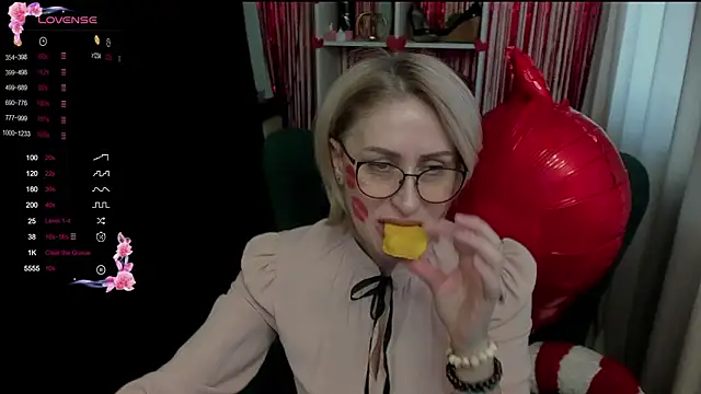 Snapshot of PamellaMurphy chatting on 02-14-26, 04:23 PamellaMurphy online show from 02-14-26, 04:23