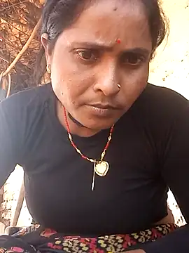 Snapshot of sonaya9y chatting on 09-23-25, 06:42 sonaya9y online show from 09-23-25, 06:42