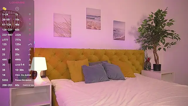 Lisafoxy  online show from 03-06-26, 12:05