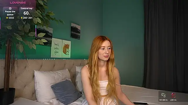 Lisafoxy  online show from 03-30-26, 12:45