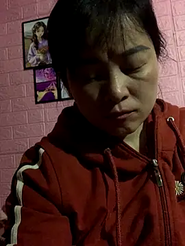 Snapshot of Star-sweet chatting on 10-22-25, 11:25 Star-sweet online show from 10-22-25, 11:25