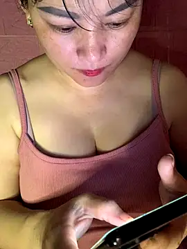 Snapshot of Star-sweet chatting on 09-29-25, 08:10 Star-sweet online show from 09-29-25, 08:10