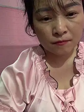 Snapshot of Star-sweet chatting on 09-28-25, 03:52 Star-sweet online show from 09-28-25, 03:52