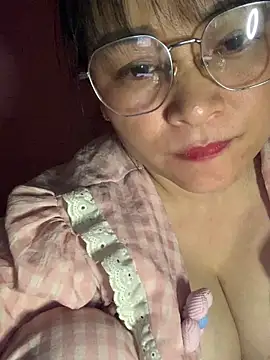 Star-sweet online show from 12-19-25, 01:46