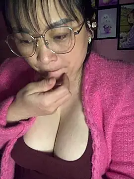 Star-sweet online show from 12-22-25, 03:45