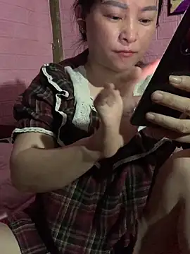 Star-sweet online show from 10-27-25, 05:41