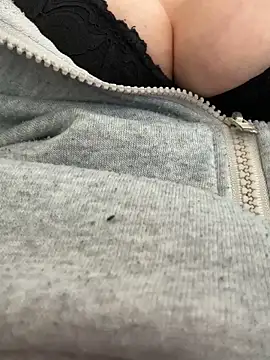 Ladyp5 online show from 04-25-26, 08:39