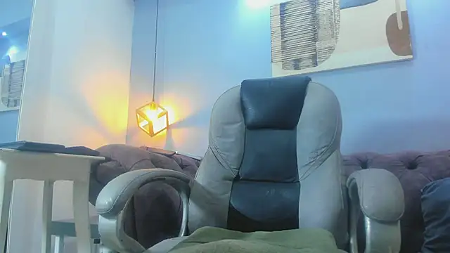 Eross Santy online show from 06-28-26, 04:24