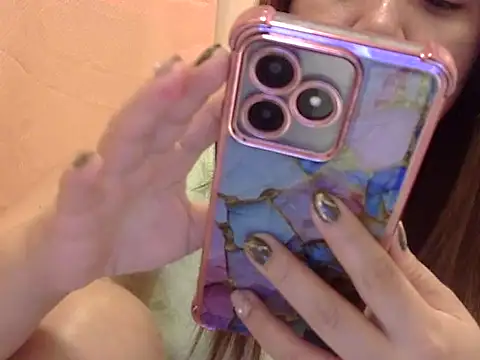 Lovelyclaya online show from 12-20-25, 12:30