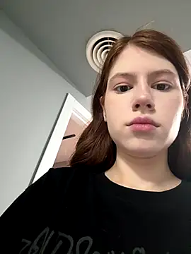 Snapshot of CarolaineMyers chatting on 10-07-25, 04:08 CarolaineMyers online show from 10-07-25, 04:08