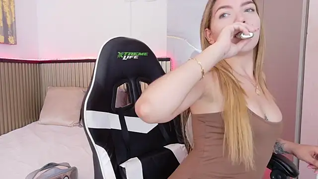 Sammy Lovee online show from 12-20-25, 07:28