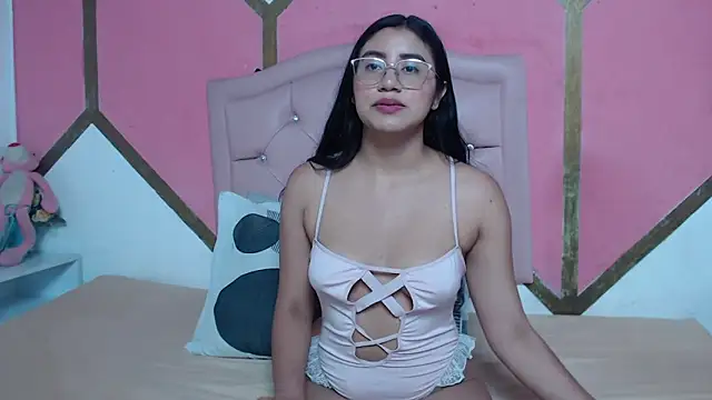Mia Wilsom online show from 10-20-25, 11:22