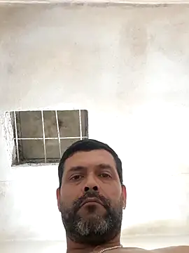 Snapshot of pittivm chatting on 12-17-25, 12:15 pittivm online show from 12-17-25, 12:15