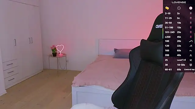 CuteAriel7 online show from 12-19-25, 05:48