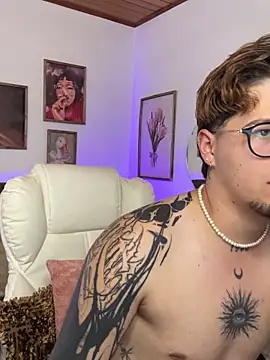  tylerr  online show from 09-10-25, 05:01