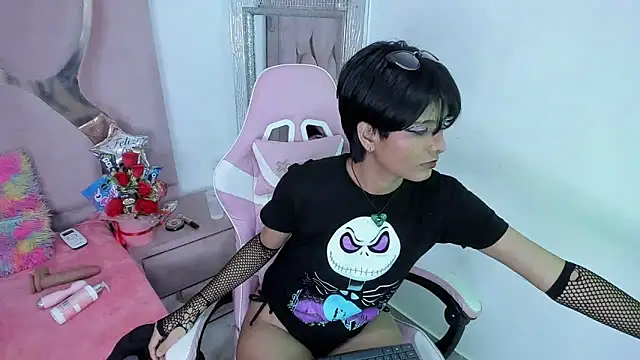 natsumiht online show from 09-21-25, 05:23