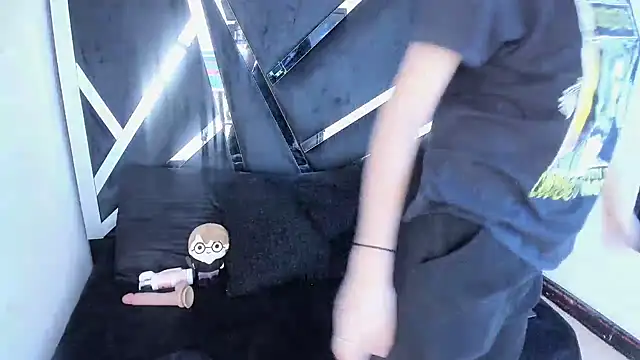 natsumiht online show from 10-07-25, 05:08