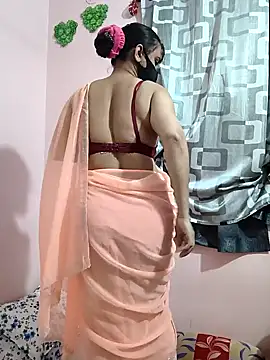 Snapshot of nice_touch9733 chatting on 10-08-25, 03:57 nice touch9733 online show from 10-08-25, 03:57