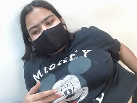 Snapshot of Nataliya_Singh chatting on 04-05-26, 04:30 Nataliya Singh online show from 04-05-26, 04:30