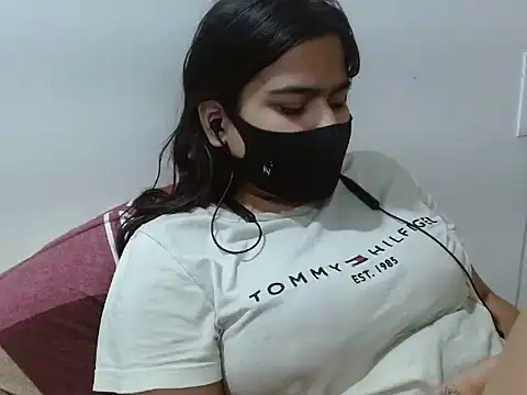 Snapshot of Nataliya_Singh chatting on 03-03-26, 02:02 Nataliya Singh online show from 03-03-26, 02:02