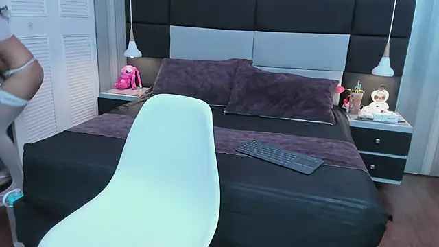 yiyisandoval online show from 01-09-26, 08:16