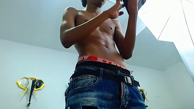 Snapshot of daniel_evans69 chatting on 09-13-25, 01:33 daniel evans69 online show from 09-13-25, 01:33