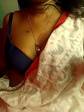 Snapshot of monaa-darling chatting on 09-17-25, 05:37 monaa-darling online show from 09-17-25, 05:37