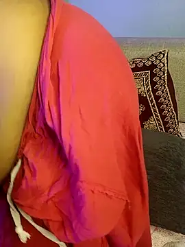 Snapshot of monaa-darling chatting on 09-08-25, 05:34 monaa-darling online show from 09-08-25, 05:34