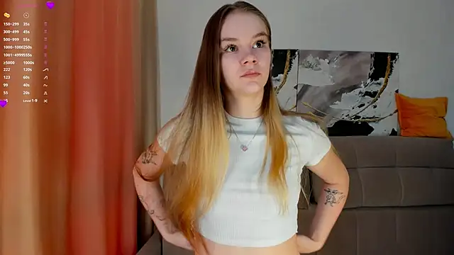 Snapshot of Angel_oci chatting on 10-04-25, 11:45 Angel oci online show from 10-04-25, 11:45