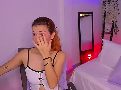 selene boyer online show from 12-15-25, 07:52