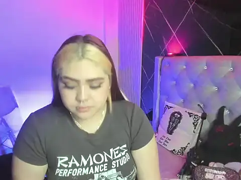 im bunny   online show from 11-28-25, 11:21