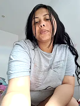 Snapshot of Alessandraa- chatting on 09-29-25, 06:13 Alessandraa- online show from 09-29-25, 06:13