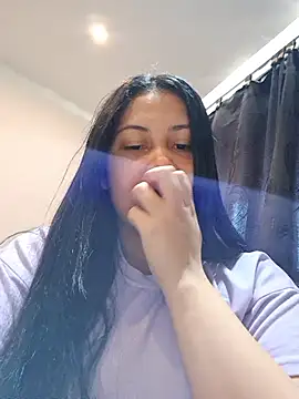 Snapshot of Alessandraa- chatting on 10-22-25, 12:26 Alessandraa- online show from 10-22-25, 12:26