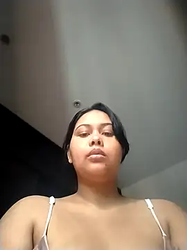 Alessandraa- online show from 04-04-26, 07:42