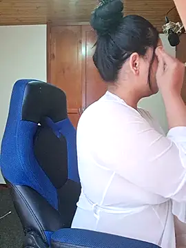 Alessandraa- online show from 06-28-26, 10:16