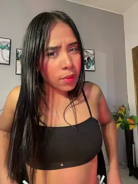 SophieW1 online show from 06-11-26, 12:24