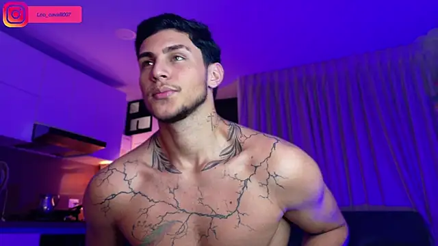 Snapshot of LeoCavalli_ chatting on 09-17-25, 04:20 LeoCavalli  online show from 09-17-25, 04:20
