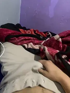 mohamed75893 online show from 12-18-25, 10:35