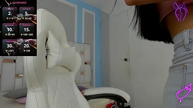 iamCharlotte19 online show from 12-02-25, 07:26