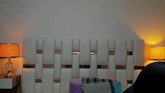 iamCharlotte19 online show from 07-10-26, 07:58