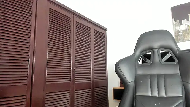iamCharlotte19 online show from 07-11-26, 06:41