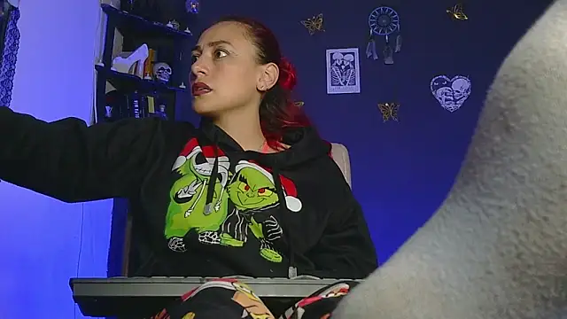 Snapshot of MeganBrown4 chatting on 05-30-26, 05:18 MeganBrown4 online show from 05-30-26, 05:18