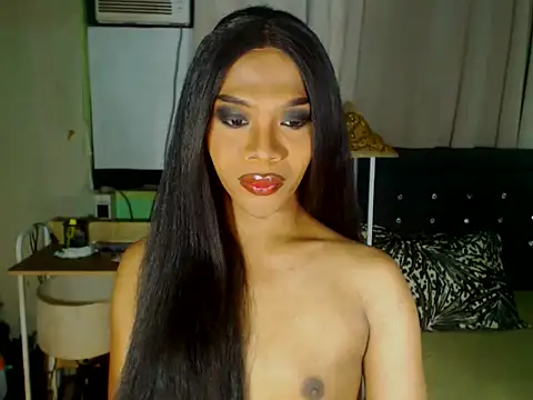 GoldenCumTYRA online show from 05-06-26, 04:33