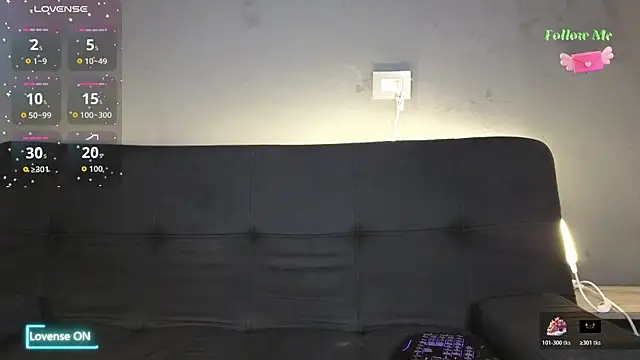 Luna sophya online show from 11-18-25, 08:01