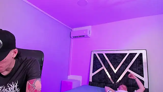 Handsomeboyss19 online show from 02-05-26, 01:56